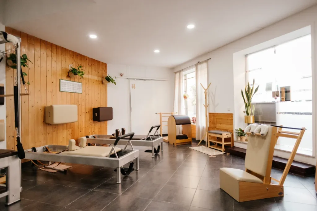 Estudio Giselle Kozan en Sant Gervasi con máquinas de pilates clásico y ambiente luminoso